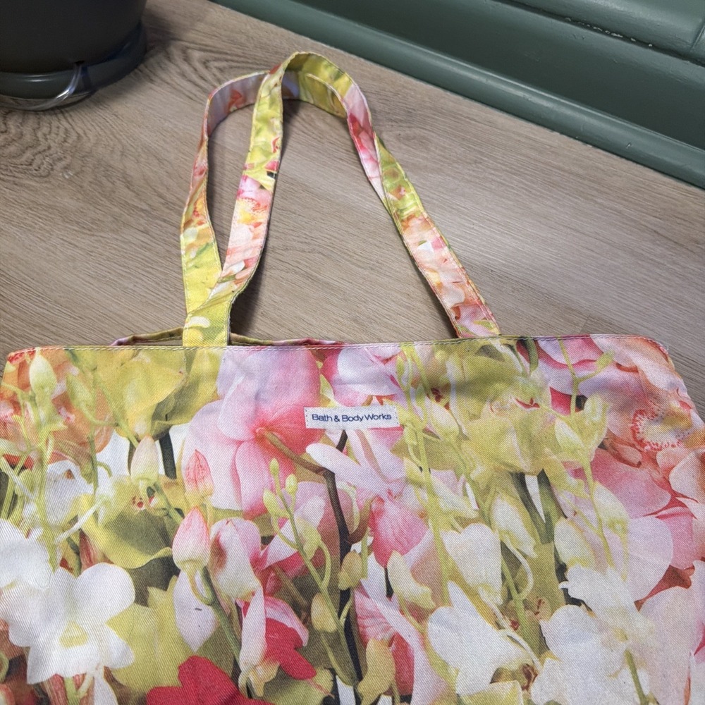 Bath & Body Works B&BW Floral Flower Spring Reusable Tote Cloth Shopping Bag - Picture 4 of 7